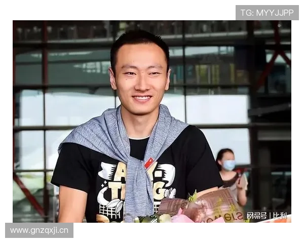 张楠训练完顺手买了块表，价格够我交十年房租